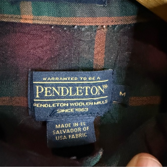 Pendleton Casual Red and Green Plaid Shirt size Medium - Picture 5 of 16